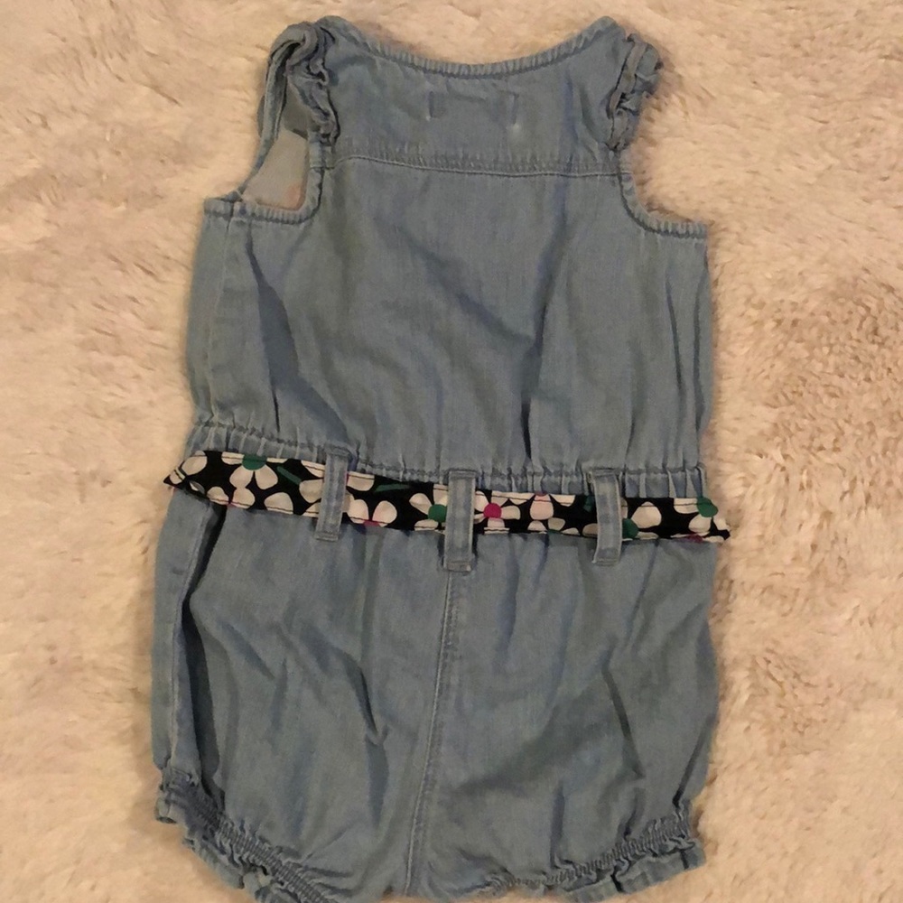 Guess romper with belt 6/9M - Picture 5 of 5